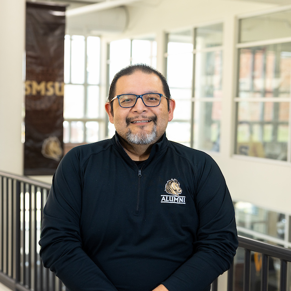 Mario Hernandez '98 Photo